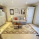 Cosy Avec Jardin Privatif - Carabacel, Appartamento Nizza