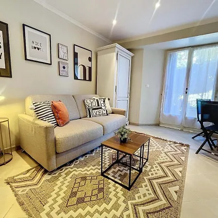 Cosy Avec Jardin Privatif - Carabacel, Appartamento