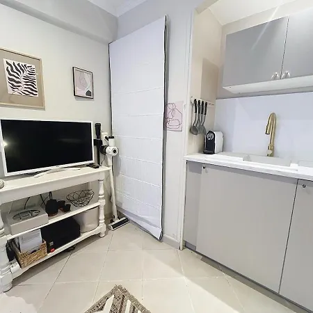 Cosy Avec Jardin Privatif - Carabacel, Nice