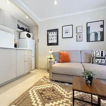Cosy Avec Jardin Privatif - Carabacel, Апартаменты Ницца