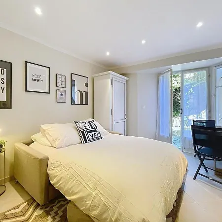 Cosy Avec Jardin Privatif - Carabacel,