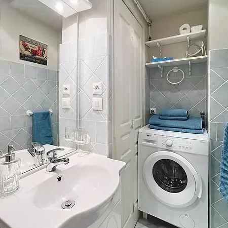 Cosy Avec Jardin Privatif - Carabacel, *