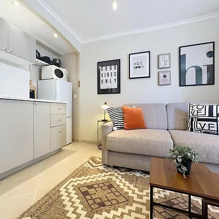 Cosy Avec Jardin Privatif - Carabacel, Апартаменты